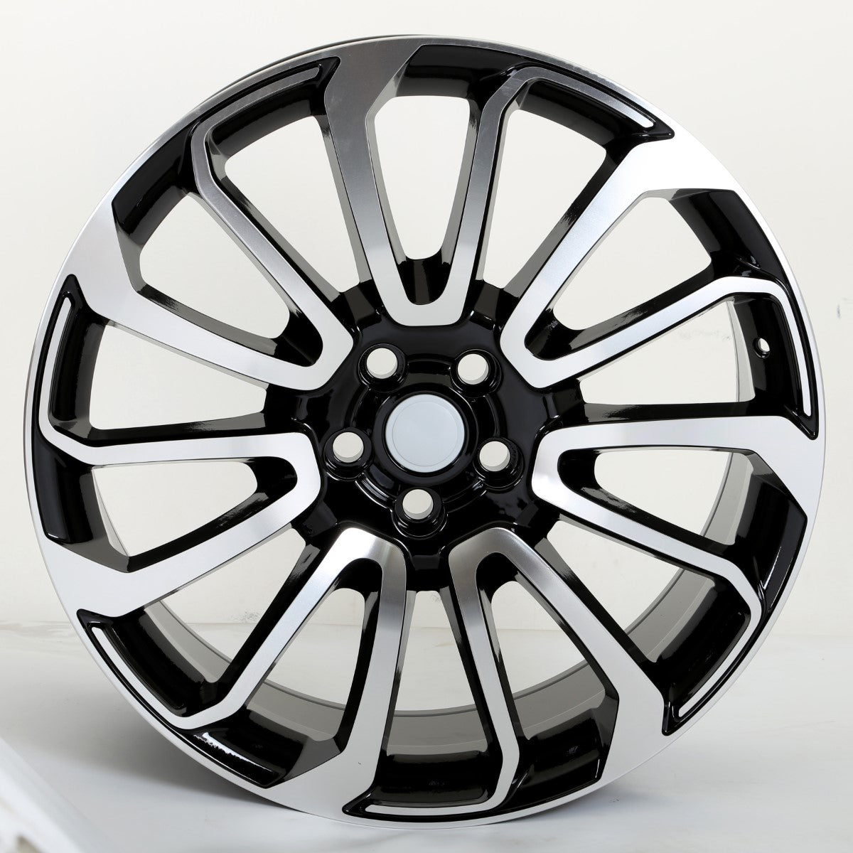 Autobiography style wheels for range rover